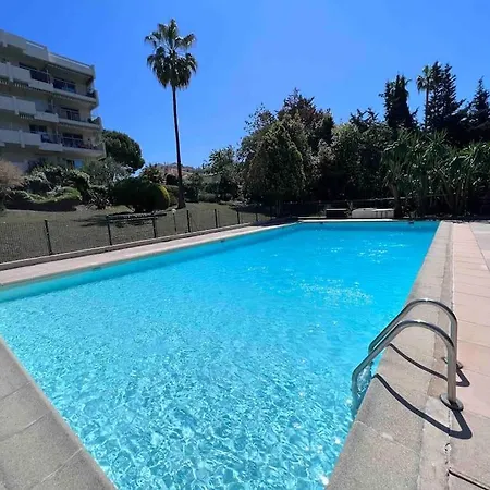 Le Cosy Garden: 4 Prs, Terrasse, Piscine 아파트 앙티브
