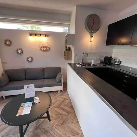 Apartment Le Cosy Garden: 4 Prs, Terrasse, Piscine